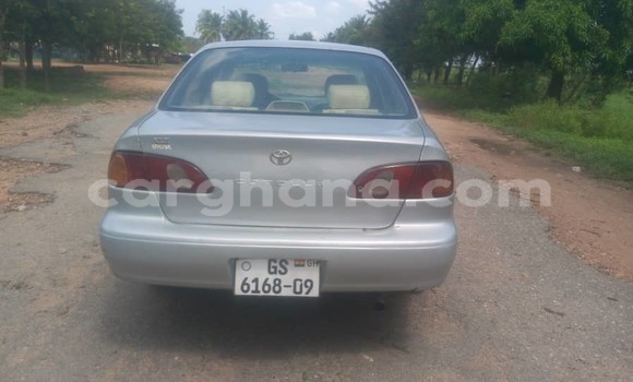 Sayi Na hannu Toyota Corolla Azurfa Mota in Ho a Volta Sayi Na hannu Toyota Corolla Azurfa Mota in Ho a Volta