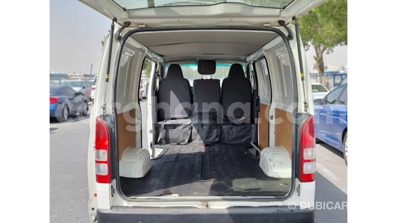 Big with watermark toyota hiace ashanti import dubai 42209