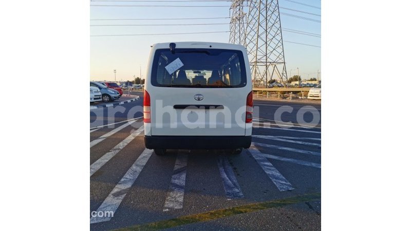 Big with watermark toyota hiace ashanti import dubai 42210