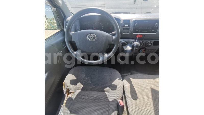 Big with watermark toyota hiace ashanti import dubai 42210