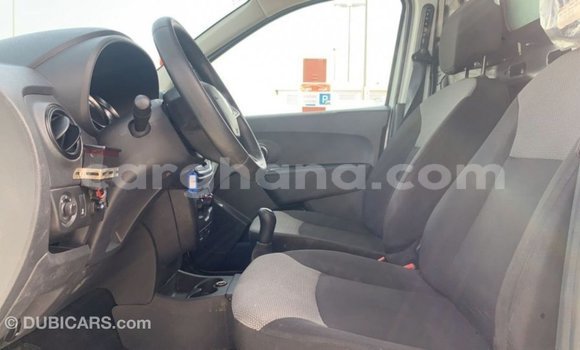 Ra Imported Renault 6 funfun Ọkọ̀ in Import - Dubai ni Ashanti Ra Imported Renault 6 funfun Ọkọ̀ in Import - Dubai ni Ashanti