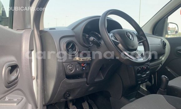 Ra Imported Renault 6 funfun Ọkọ̀ in Import - Dubai ni Ashanti Ra Imported Renault 6 funfun Ọkọ̀ in Import - Dubai ni Ashanti