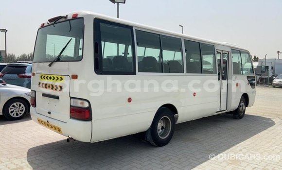Ra Imported Toyota Coaster funfun Ọkọ̀ in Import - Dubai ni Ashanti Ra Imported Toyota Coaster funfun Ọkọ̀ in Import - Dubai ni Ashanti