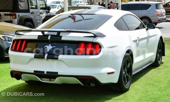 Ra Imported Ford Mustang funfun Ọkọ̀ in Import - Dubai ni Ashanti Ra Imported Ford Mustang funfun Ọkọ̀ in Import - Dubai ni Ashanti