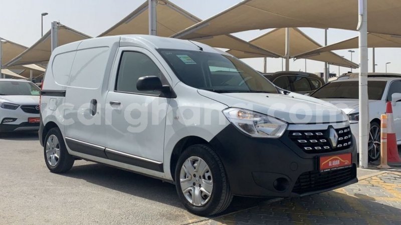 Big with watermark renault 6 ashanti import dubai 42215