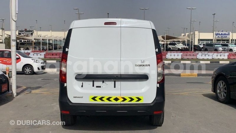 Big with watermark renault 6 ashanti import dubai 42215