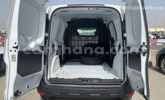 Ra Imported Renault 6 funfun Ọkọ̀ in Import - Dubai ni Ashanti Ra Imported Renault 6 funfun Ọkọ̀ in Import - Dubai ni Ashanti