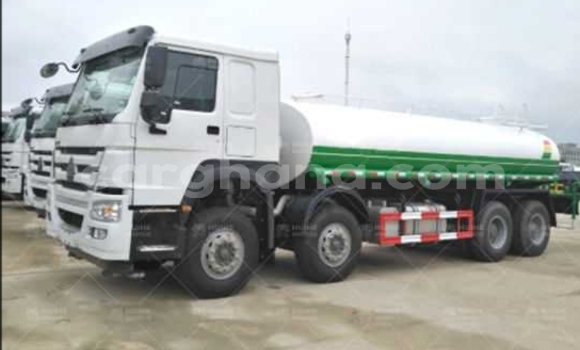 Buy Used Mercedes‒Benz 1117 Other Truck in Accra in Greater Accra