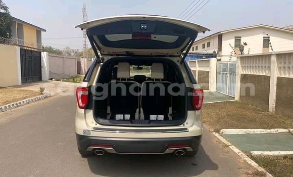 Ra Àlòkù Ford Explorer Miiran Ọkọ̀ in Accra ni Greater Accra Ra Àlòkù Ford Explorer Miiran Ọkọ̀ in Accra ni Greater Accra