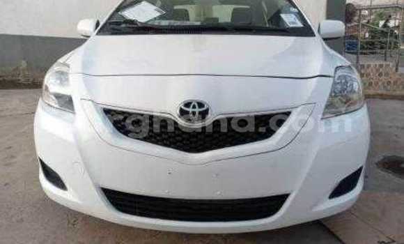 Buy Used Toyota Yaris White Car in Accra in Greater Accra