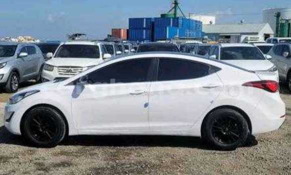 Buy Used Hyundai Avante White Car in Accra in Greater Accra Buy Used Hyundai Avante White Car in Accra in Greater Accra