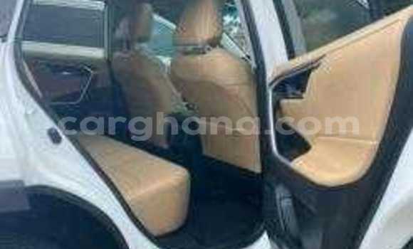Buy Used Toyota RAV4 White Car in Accra in Greater Accra Buy Used Toyota RAV4 White Car in Accra in Greater Accra