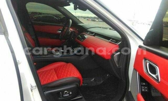 Sayi Na hannu Land Rover Range Rover Velar White Mota in Accra a Greater Accra Sayi Na hannu Land Rover Range Rover Velar White Mota in Accra a Greater Accra