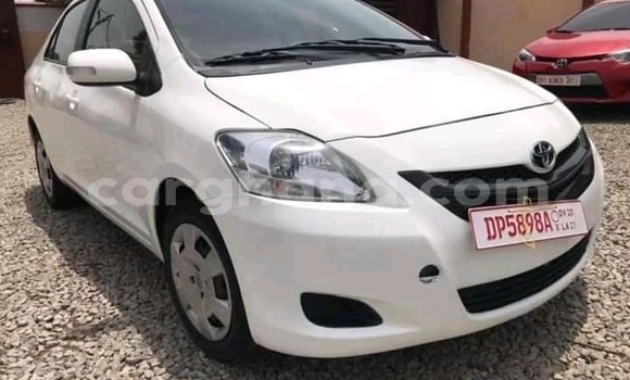 Sayi Na hannu Toyota Yaris White Mota in Accra a Greater Accra Sayi Na hannu Toyota Yaris White Mota in Accra a Greater Accra