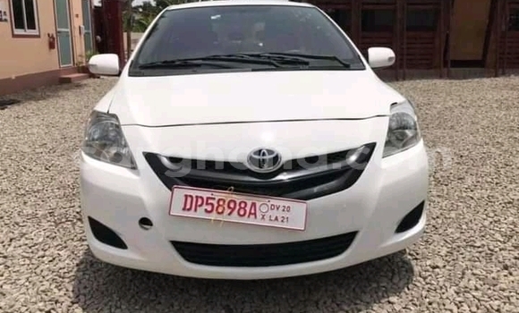 Sayi Na hannu Toyota Yaris White Mota in Accra a Greater Accra Sayi Na hannu Toyota Yaris White Mota in Accra a Greater Accra