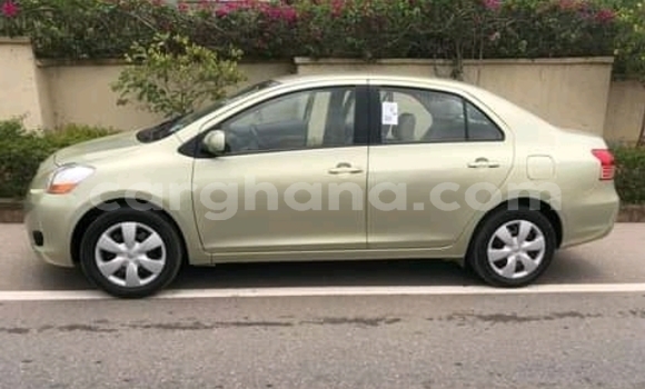 Sayi Na hannu Toyota Yaris Brown Mota in Accra a Greater Accra Sayi Na hannu Toyota Yaris Brown Mota in Accra a Greater Accra