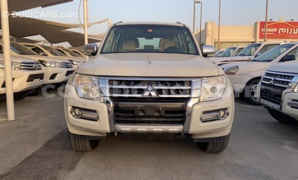 Ra Imported Mitsubishi Pajero funfun Ọkọ̀ in Import - Dubai ni Ashanti Ra Imported Mitsubishi Pajero funfun Ọkọ̀ in Import - Dubai ni Ashanti