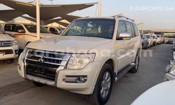 Ra Imported Mitsubishi Pajero funfun Ọkọ̀ in Import - Dubai ni Ashanti Ra Imported Mitsubishi Pajero funfun Ọkọ̀ in Import - Dubai ni Ashanti