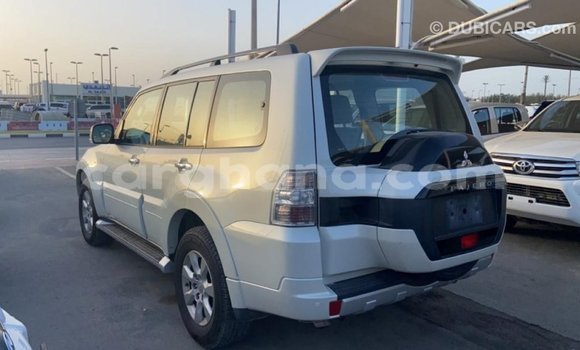 Ra Imported Mitsubishi Pajero funfun Ọkọ̀ in Import - Dubai ni Ashanti Ra Imported Mitsubishi Pajero funfun Ọkọ̀ in Import - Dubai ni Ashanti