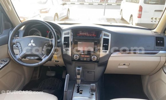 Ra Imported Mitsubishi Pajero funfun Ọkọ̀ in Import - Dubai ni Ashanti Ra Imported Mitsubishi Pajero funfun Ọkọ̀ in Import - Dubai ni Ashanti