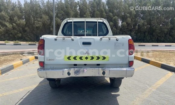 Sayi Imported Mitsubishi L200 White Mota in Import - Dubai a Ashanti Sayi Imported Mitsubishi L200 White Mota in Import - Dubai a Ashanti