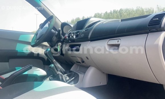 Sayi Imported Mitsubishi L200 White Mota in Import - Dubai a Ashanti Sayi Imported Mitsubishi L200 White Mota in Import - Dubai a Ashanti