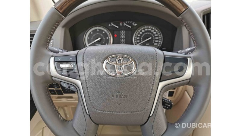 Big with watermark toyota land cruiser ashanti import dubai 42330