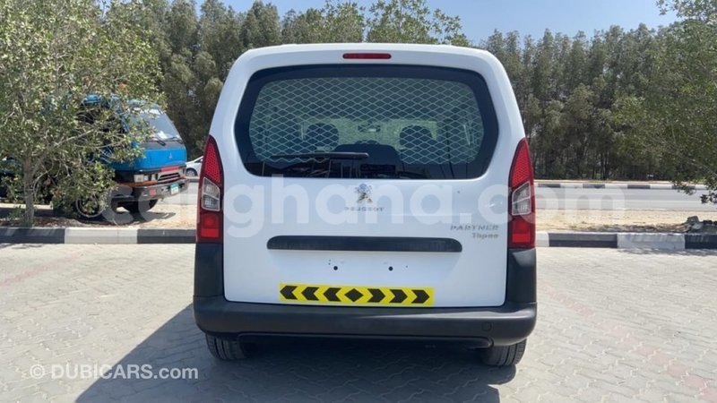 Big with watermark peugeot partner ashanti import dubai 42349