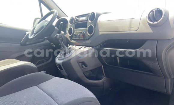 Ra Imported Peugeot Partner funfun Ọkọ̀ in Import - Dubai ni Ashanti Ra Imported Peugeot Partner funfun Ọkọ̀ in Import - Dubai ni Ashanti