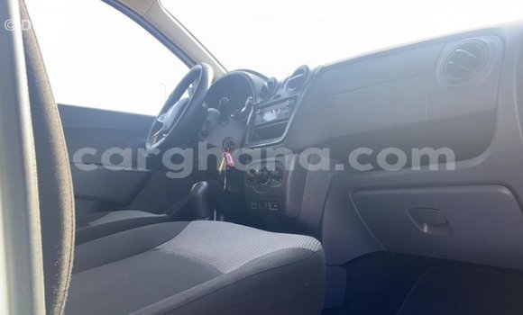 Ra Imported Renault 19 funfun Ọkọ̀ in Import - Dubai ni Ashanti Ra Imported Renault 19 funfun Ọkọ̀ in Import - Dubai ni Ashanti