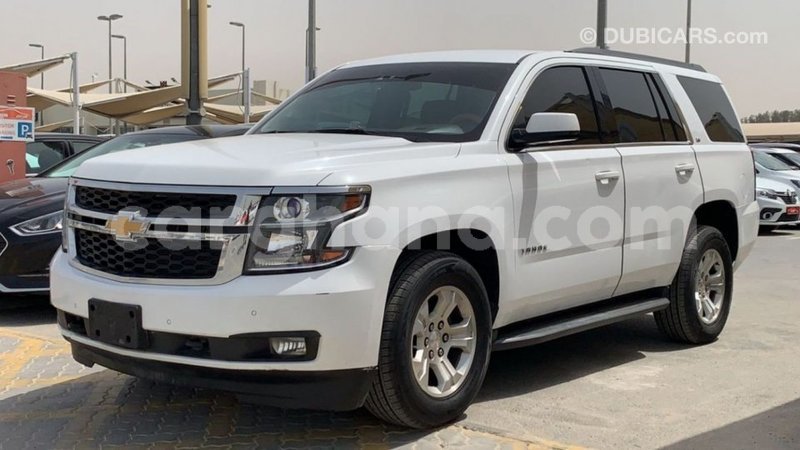 Big with watermark chevrolet tahoe ashanti import dubai 42351