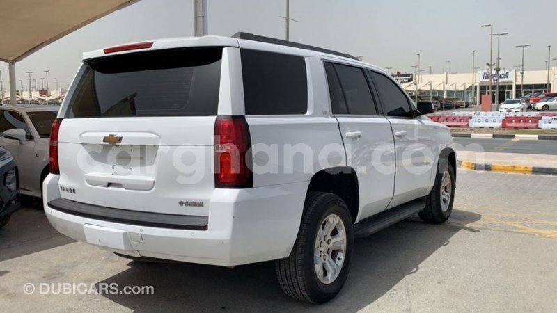 Big with watermark chevrolet tahoe ashanti import dubai 42351