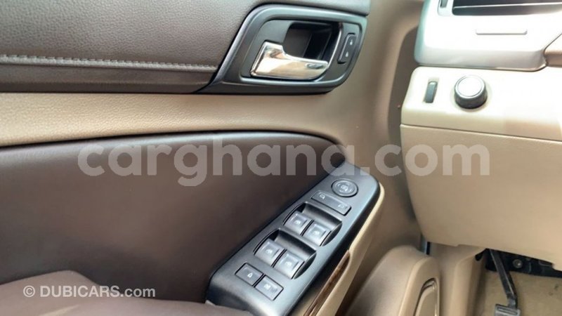 Big with watermark chevrolet tahoe ashanti import dubai 42351