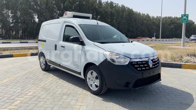 Big with watermark renault 19 ashanti import dubai 42352