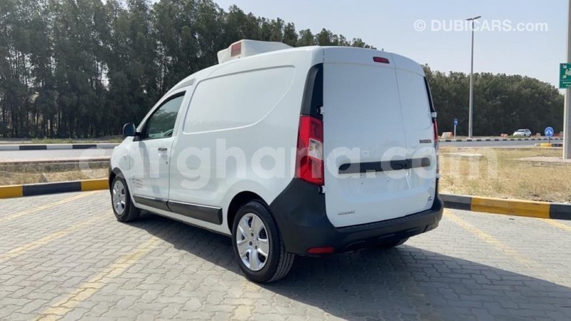 Big with watermark renault 19 ashanti import dubai 42352