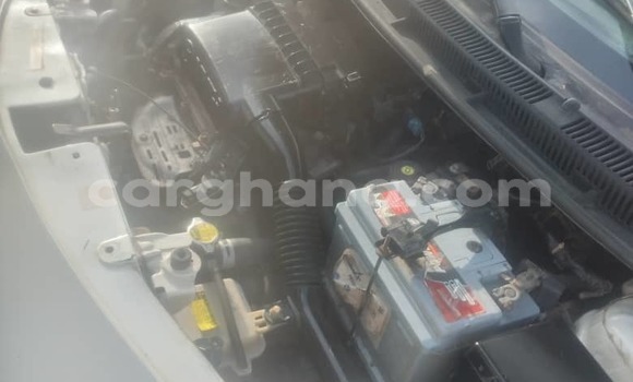 Ra Àlòkù Toyota Belta funfun Ọkọ̀ in Accra ni Greater Accra Ra Àlòkù Toyota Belta funfun Ọkọ̀ in Accra ni Greater Accra