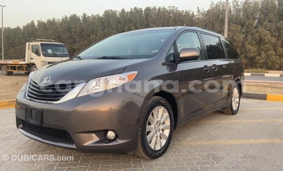 Ra Imported Toyota Sienna Brown Ọkọ̀ in Import - Dubai ni Ashanti Ra Imported Toyota Sienna Brown Ọkọ̀ in Import - Dubai ni Ashanti
