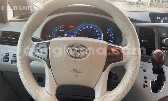 Ra Imported Toyota Sienna Brown Ọkọ̀ in Import - Dubai ni Ashanti Ra Imported Toyota Sienna Brown Ọkọ̀ in Import - Dubai ni Ashanti