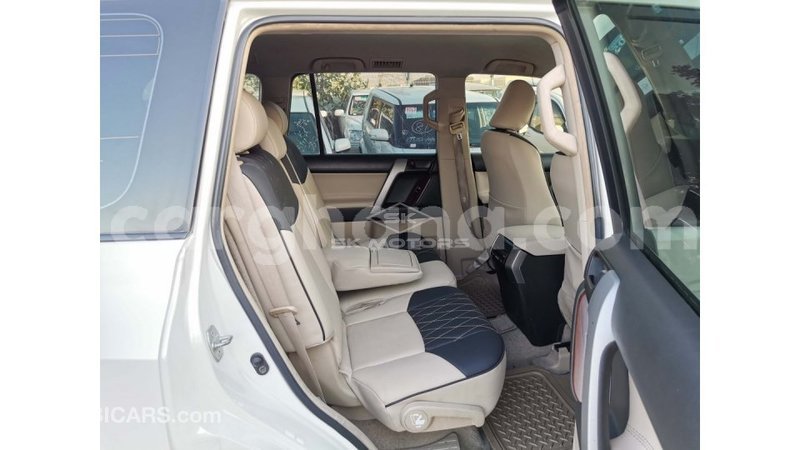 Big with watermark toyota prado ashanti import dubai 42376