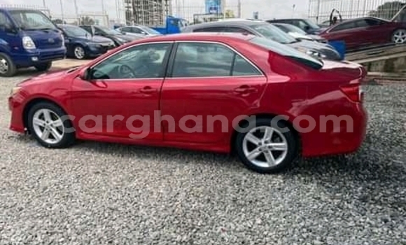 Sayi Na hannu Toyota Camry Red Mota in Accra a Greater Accra Sayi Na hannu Toyota Camry Red Mota in Accra a Greater Accra