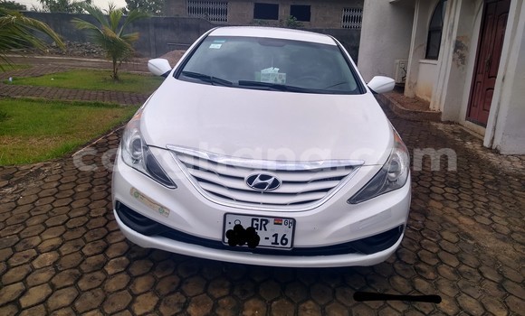 Buy Used Hyundai Sonata White Car in Nkawkaw in Eastern