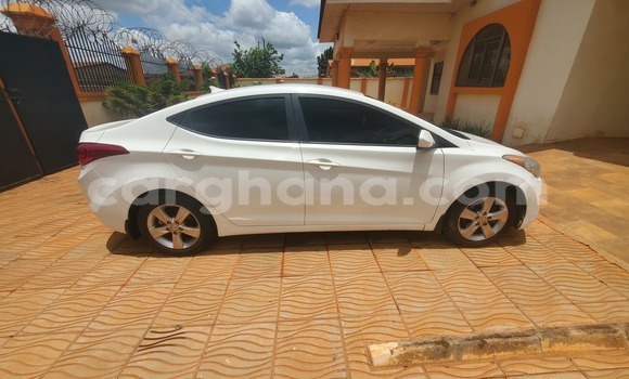 Buy Used Hyundai Elantra White Car in Accra in Greater Accra