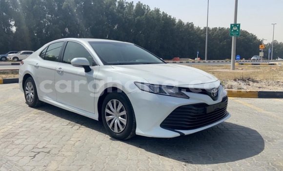 Buy Import Toyota Camry White Car in Import - Dubai in Ashanti Buy Import Toyota Camry White Car in Import - Dubai in Ashanti