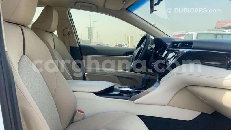 Big with watermark toyota camry ashanti import dubai 42416