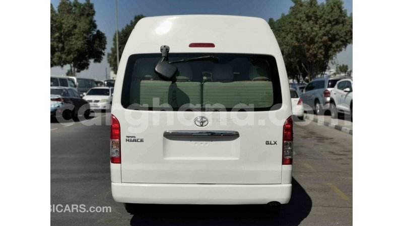 Big with watermark toyota hiace ashanti import dubai 42419