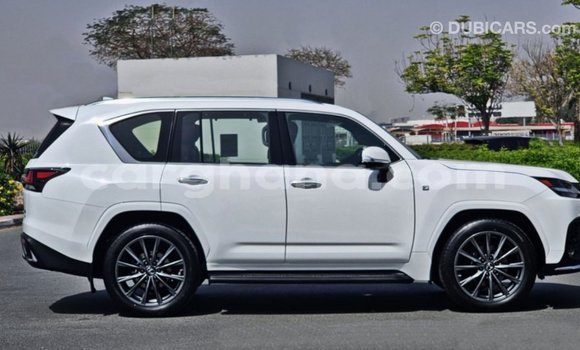 Sayi Imported Lexus LX White Mota in Import - Dubai a Ashanti Sayi Imported Lexus LX White Mota in Import - Dubai a Ashanti