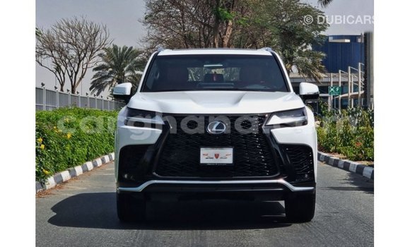 Sayi Imported Lexus LX White Mota in Import - Dubai a Ashanti Sayi Imported Lexus LX White Mota in Import - Dubai a Ashanti