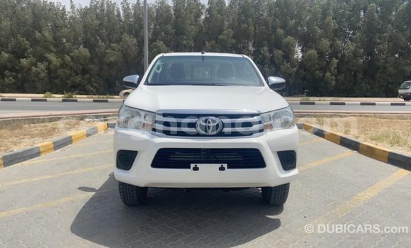 Ra Imported Toyota Hilux funfun Ọkọ̀ in Import - Dubai ni Ashanti Ra Imported Toyota Hilux funfun Ọkọ̀ in Import - Dubai ni Ashanti