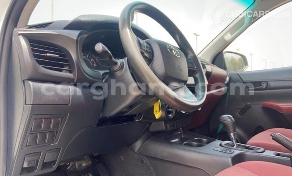 Ra Imported Toyota Hilux funfun Ọkọ̀ in Import - Dubai ni Ashanti Ra Imported Toyota Hilux funfun Ọkọ̀ in Import - Dubai ni Ashanti