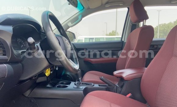 Ra Imported Toyota Hilux funfun Ọkọ̀ in Import - Dubai ni Ashanti Ra Imported Toyota Hilux funfun Ọkọ̀ in Import - Dubai ni Ashanti